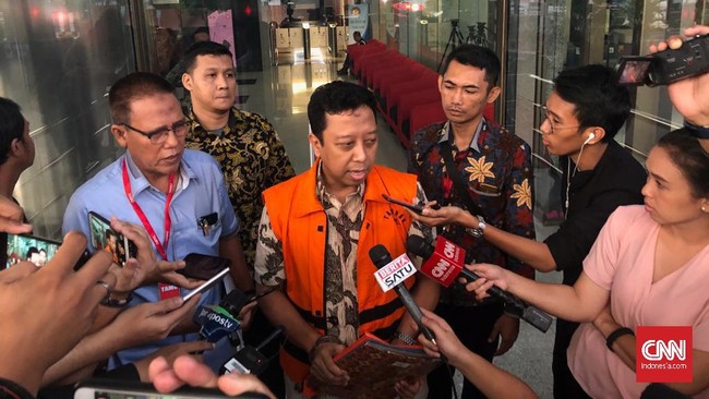 KPK mendalami keterlibatan mantan Ketua Umum PPP, M Romahurmuziy, terkait kasus dugaan korupsi pengurusan Dana Alokasi Khusus (DAK) Tahun Anggaran 2018.