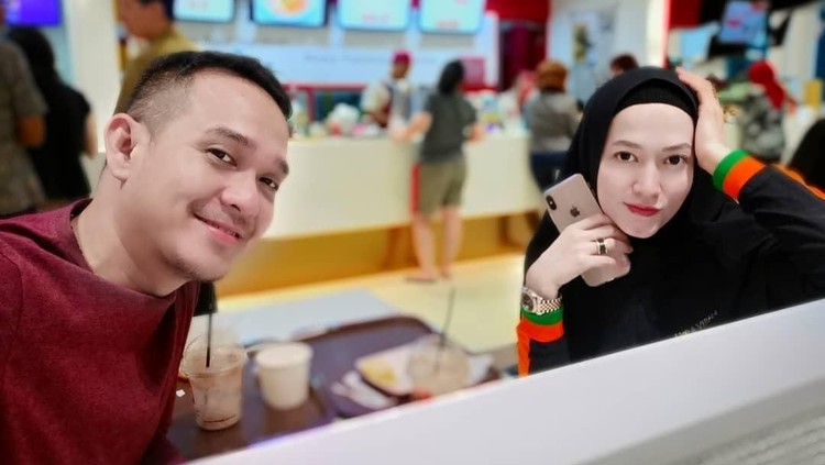 Fadlan pun berharap berjodoh dengan Lyra Virna sampai akhir hayat.