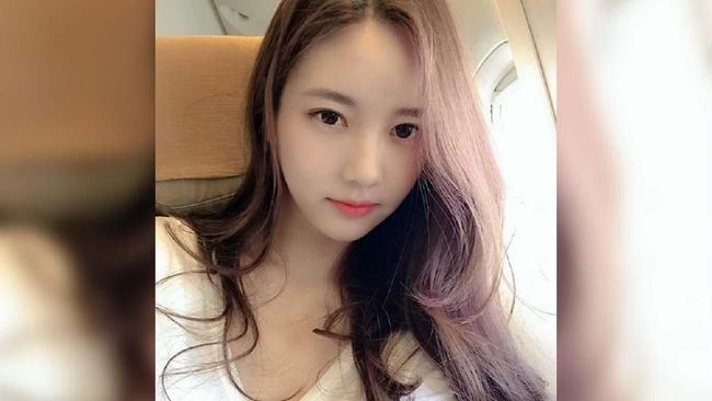 Eks trainee YG Entertainment, Han Seo Hee menulis penjelasan panjang lebar setelah namanya disebut sebagai informan kasus B.I yang kini menyeret bos agensi itu.