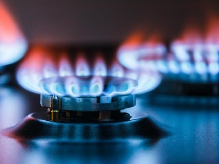 Terpopuler: Fakta Harga LPG Naik - Cerita Crazy Rich Palsu Bintang Iklan Binomo