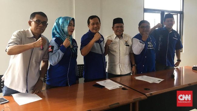 Ketua DPD Demokrat DKI menyatakan pihaknya telah membuat surat bermeterai bersama pimpinan DPC se-Jakarta untuk solid mendukung AHY.