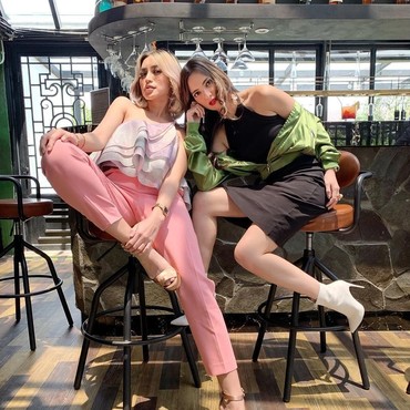 Rumah Crazy Rich Asian Beda, Jedar Kaget Lihat Ruang Tamu Nia Ramadhani