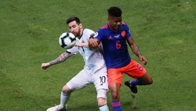 Main Buruk, Argentina vs Kolombia Imbang di Babak Pertama