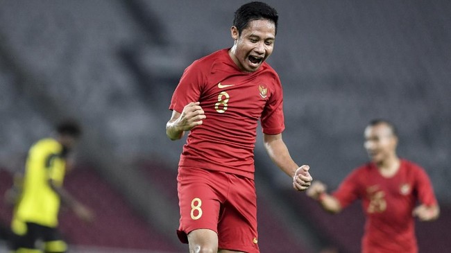 Evan Dimas viral di dunia maya karena kondisi tubuhnya yang terlihat kurus. Evan Dimas lalu berpesan jangan khawatir terhadap dirinya.