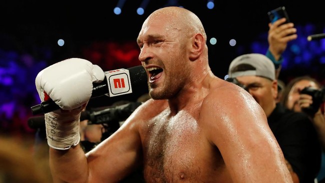 Petinju dunia kelas berat Tyson Fury mengungkapkan sering kumpul dan mabuk-mabukan dengan petarung UFC Conor McGregor.