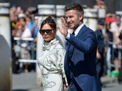 Heboh Victoria Beckham Pamer Foto Celana David Melorot di Kolam Renang