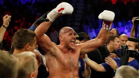 Tyson Fury Menang TKO Atas Schwarz