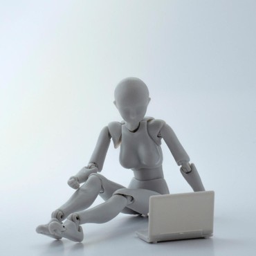 Lagi WFH, Hindari Tonton 3 Film Ini Agar Tak Parno