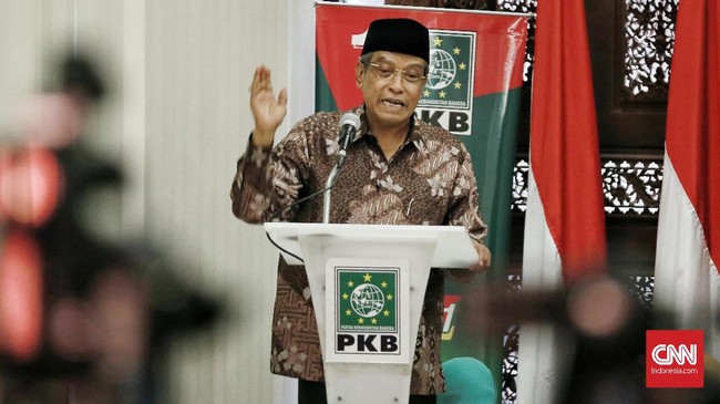Ketua Umum Pengurus Besar Nahdlatul Ulama Said Aqil Siroj menyatakan menolak wacana pemerintah memulangkan WNI eks simpatisan ISIS.