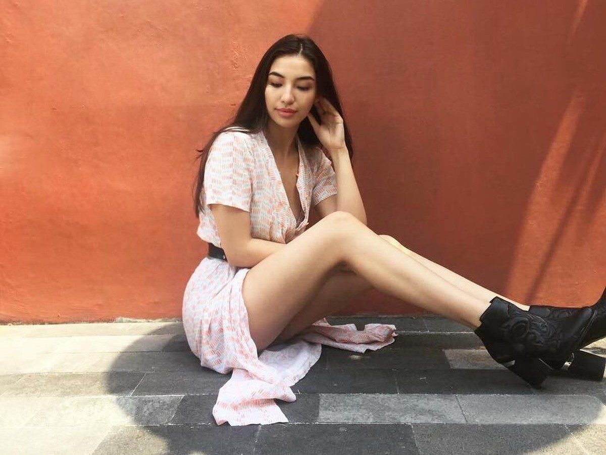 Enam potret Seksi Manohara Odelia yang tengah diisukan dekat dengan mantan suami Nafa Urbach&comma; Zack Lee&period;