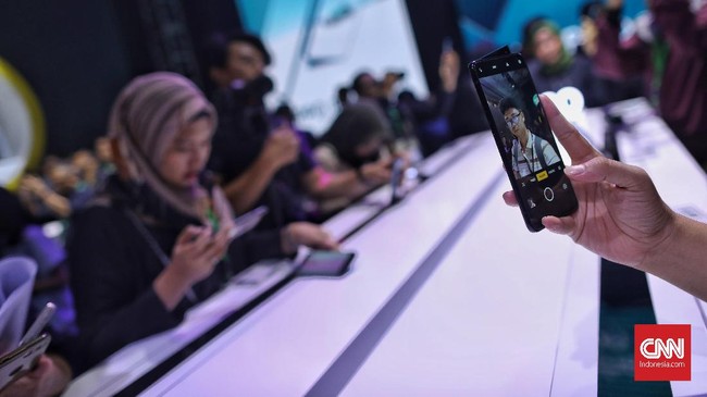 Launching OPPO Reno di Tri Brata, Dharmawangsa, Jakarta, Senin, 17 Juni 2019. CNN Indonesia/Bisma Septalisma