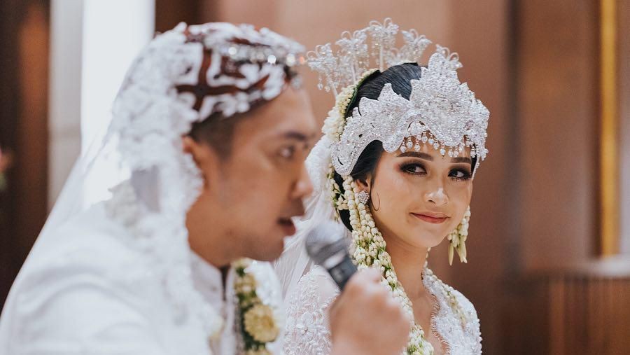 Kinal Putri Devi Deretan mantan personil JKT48 yang memilih untuk menjalin hubungan rumah tangga.