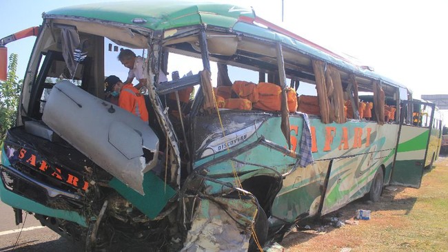 Kapolda Jawa Barat memastikan akan menetapkan Amsor, penyerang sopir bus Safari yang tewaskan 12 orang sebagai tersangka dan akan cek tes kejiwannya.