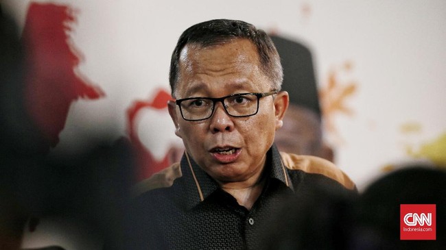 PPP Persilakan Kader Deklarasi Capres Anies, Sandiaga, hingga Ganjar Waketum PPP mempersilakan kadernya untuk mendeklarasikan sejumlah tokoh mulai dari Sandiaga Uno, Anies Baswedan, hingga Ganjar sebagai calon presiden (capres).