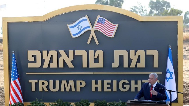 PM Israel, Benjamin Netanyahu, meresmikan permukiman baru di Dataran Tinggi Golan yang diberi nama Dataran Tinggi Trump sebagai penghormatan untuk Donald Trump.