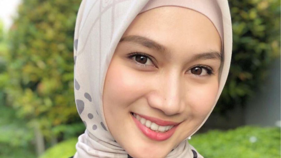 Para personil JKT 48 ini telah lulus dan telah yakin untuk berhijab&period;