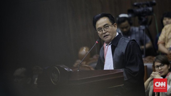 Ketum PBB Yusril Ihza Mahendra menilai keputusan MK yang selalu menolak uji materi Pasal 222 UU Pemilu membuat demokrasi Indonesia semakin terancam.