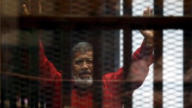 Sebelum Dimakamkan, Jasad Mursi Disalatkan di Dalam Penjara