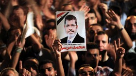 Hamas Beri Penghormatan Terakhir bagi Mohamed Mursi