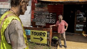 FOTO: Tur Seram ala The Walking Dead