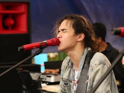 Seperti Mulan Jameela, Dul Dukung Safeea Jadi Penyanyi