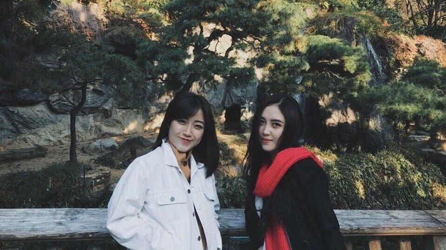 Shinta Naomi Prasetya dan Shinka Juliani Prasetya Deretan kakak beradik yang tergabung dalam grup idol JKT48.