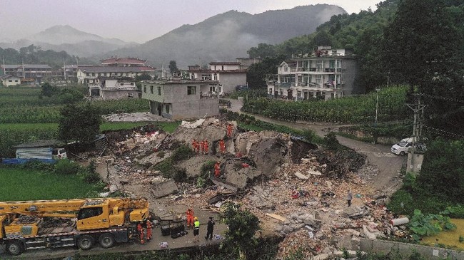 Pemerintah China menyatakan tidak ada bukti melalui data bahwa gempa bumi di Sichuan dipicu kegiatan eksplorasi gas dengan teknik fracking.