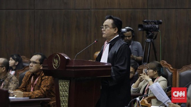 Yusril menyindir saksi yang dihadirkan kuasa hukum Prabowo-Sandi tidak bisa membuktikan dakwaannya soal kecurangan pilpres 2019 yang TSM.