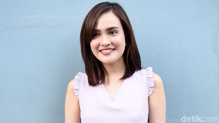 Shandy Aulia Shandy Aulia saat ditemui di studio Trans TV.