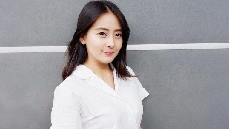 5 Pesona Natalia, Member JKT48 yang Segera Hengkang Natalia akan segera hengkang dari JKT48 setelah mengumumkan kelulusannya. Berikut, Insertlive rangkum pesona Natalia kepada Insertizen!