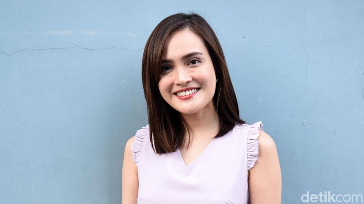 Hamil 5 bulan, Shandy Aulia masih rajin berolahraga. Salah satunya pilates.
