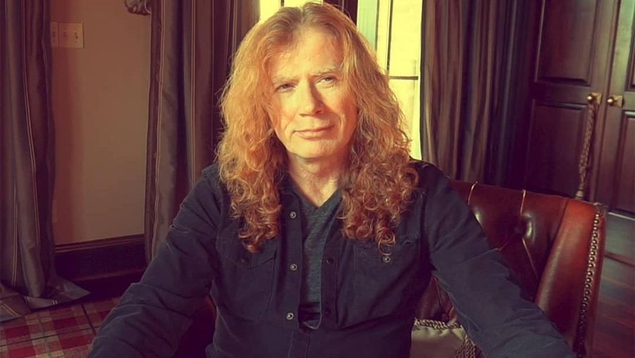 Dave Mustaine vokalis serta gitaris dari band aliran trash-metal Megadeth terkena kanker tenggorokan.