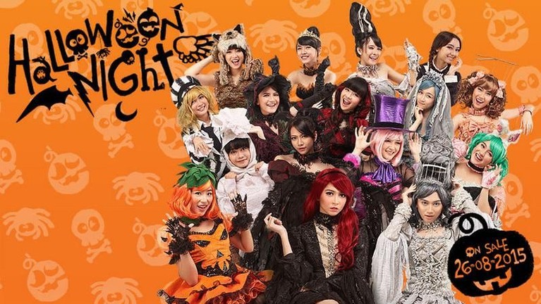 8 Gaya Kostum Terbaik JKT48 JKT48 dikenal sebagai grup idol yang memiliki penampilan unik dengan kostum lucu. Berikut ini deretan kostum terbaik yang dikenakan oleh JKT48 versi Insertlive.