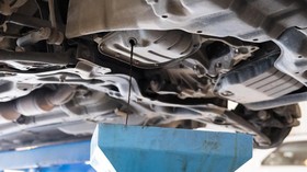 Saat Ganti Oli Mesin Apa Perlu Gunakan Engine Flush?