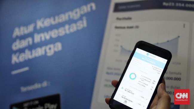 Aksi jual beli data pribadi pengguna fintech atau pinjol marak di media sosial. Pengamat mengungkap fintech seharusnya memiliki sistem keamanan yang mumpuni.