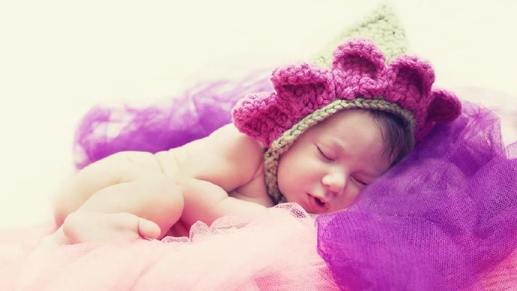 Intip deretan nama berikut jika ingin memberi nama bayi bermakna kuat dan berani.