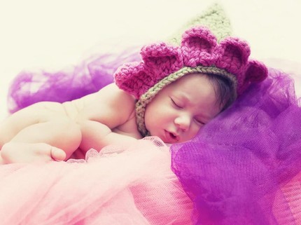 20 Nama Bayi Perempuan Awalan A Bermakna Kuat dan Berani