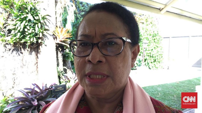 Menteri PPA Yohana Yembise mengaku akan melakukan pendekatan psikologis terhadap anak-anak yang menonton langsung adegan seks pasutri Tasikmalaya.