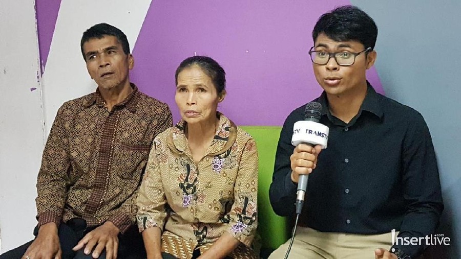 Viral Anak Petani Lulus S2 di Luar Negeri Kisah Robinson si anak petani yang berhasil menyelesaikan pendidikan S2 di Universitas Colombia.