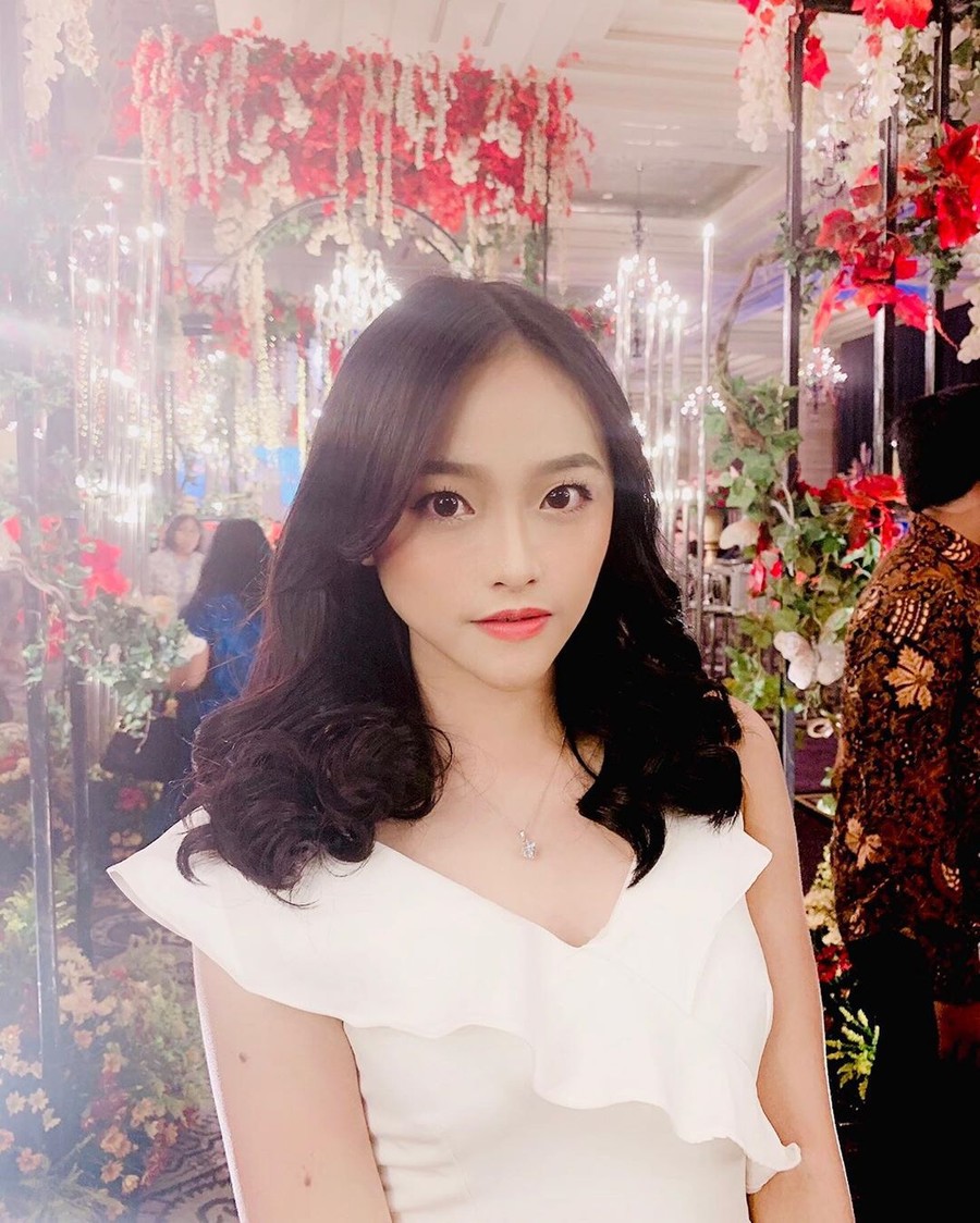 2. Rona JKT48 memiliki sub-unit yang dinamakan dengan JKT48 Akustik.