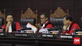 Sidang Sengketa Pilpres Lanjut Hingga Dini Hari