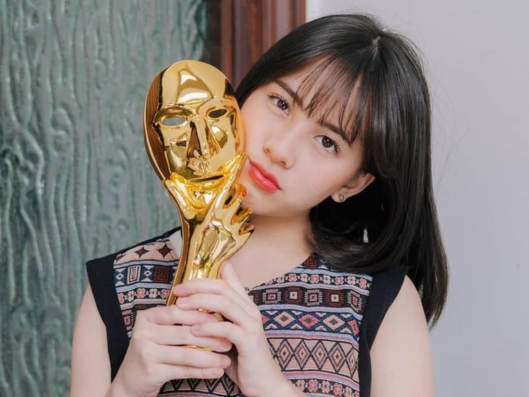 Selain sukses bernyanyi, Zara JKT48 berhasil wara-wiri di dunia layar lebar. Lalu seperti apa sih potret imut Zara? Berikut Insertlive sajikan.