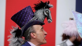 FOTO: Dari Kuda dan Lebah, Topi Unik di Royal Ascot Inggris
