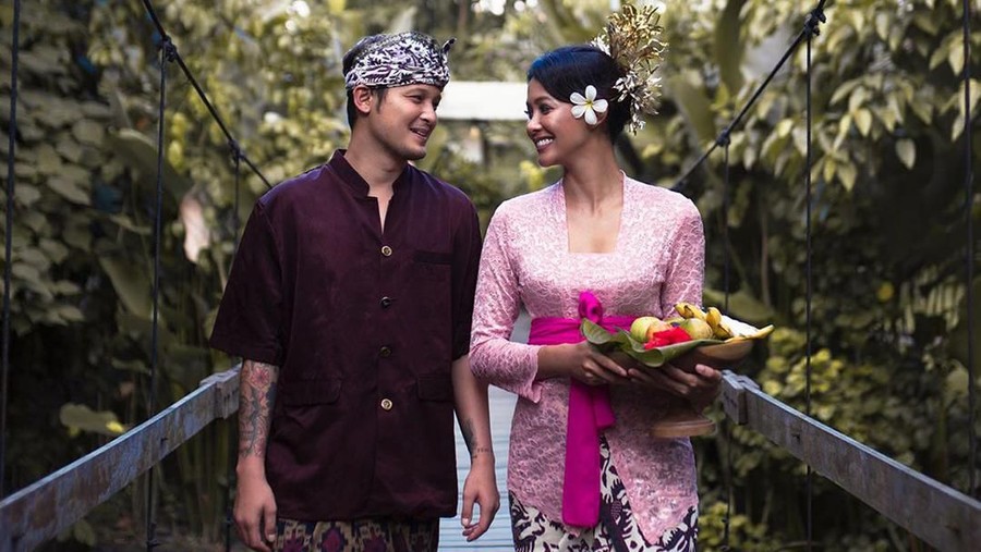 Ini menjadi bukti jika Syamsir Alam dan Bunga Jelitha akan segera melangsukan pernikahan.