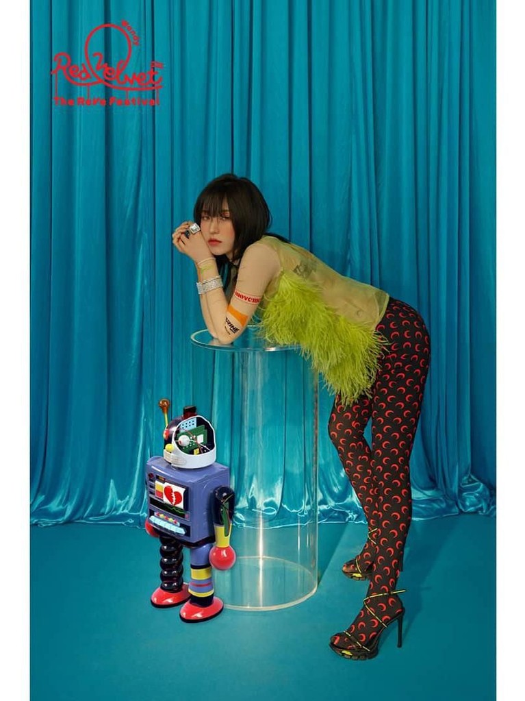 Intip gaya baru para member Red Velvet di video klip terbaru mereka, Zimzalabim. Seperti apa?