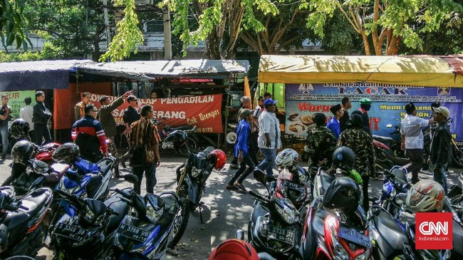 Walau sepakat untuk berdamai, FPI dan Banser NU saling melapor kasus pengeroyokan saat mengawal sidang Gus Nur ke Mapolrestabes Surabaya.