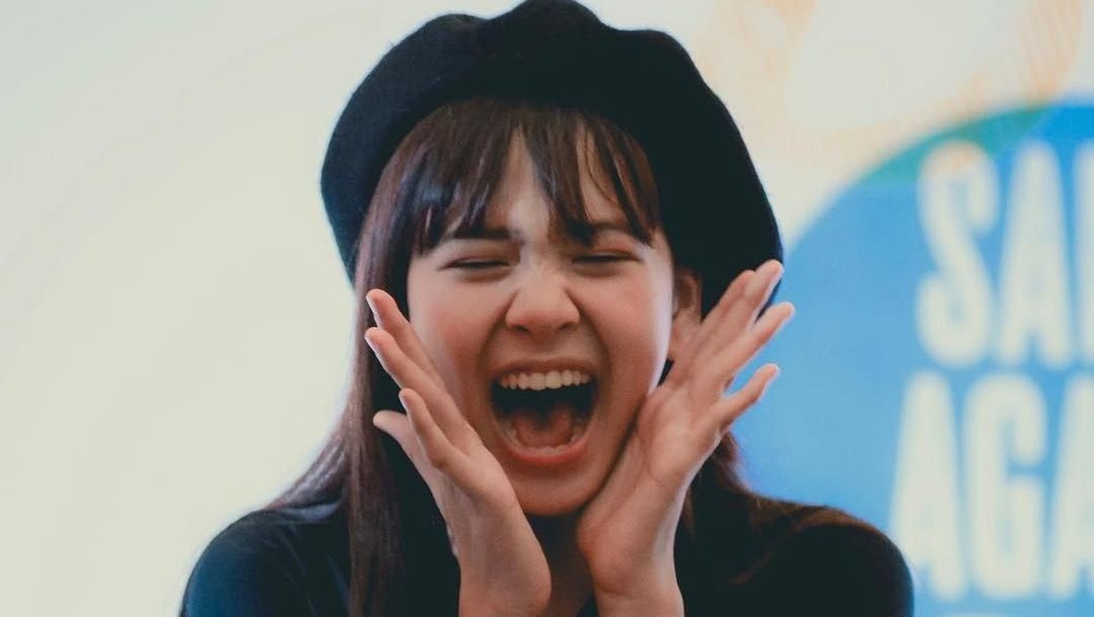 Azizi Shafa Asadel adalah anak presenter Fadli Akhmad yang menjadi member JKT48&period; Berikut ini deretan potret menggemaskan Zee JKT48&period;