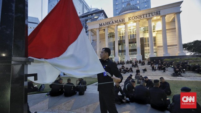 Netizen menggaungkan seruan damai #TerimaPutusanMK jelang keputusan yang akan dibacakan oleh Mahkamah Konstitusi.