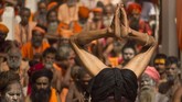 FOTO: Selaras Tubuh dan Pikiran dalam Hari Yoga Internasional Hari Yoga Internasional diperingati pada Jumat (21/6). Momen ini dirayakan oleh masyarakat di berbagai penjuru dunia.