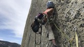 FOTO: Selah Schneiter, Pemanjat Tebing Cilik Asal Colorado Selah Schneiter gadis cilik berusia 10 tahun asal Colorado berhasil memanjat tebing El Capitan.